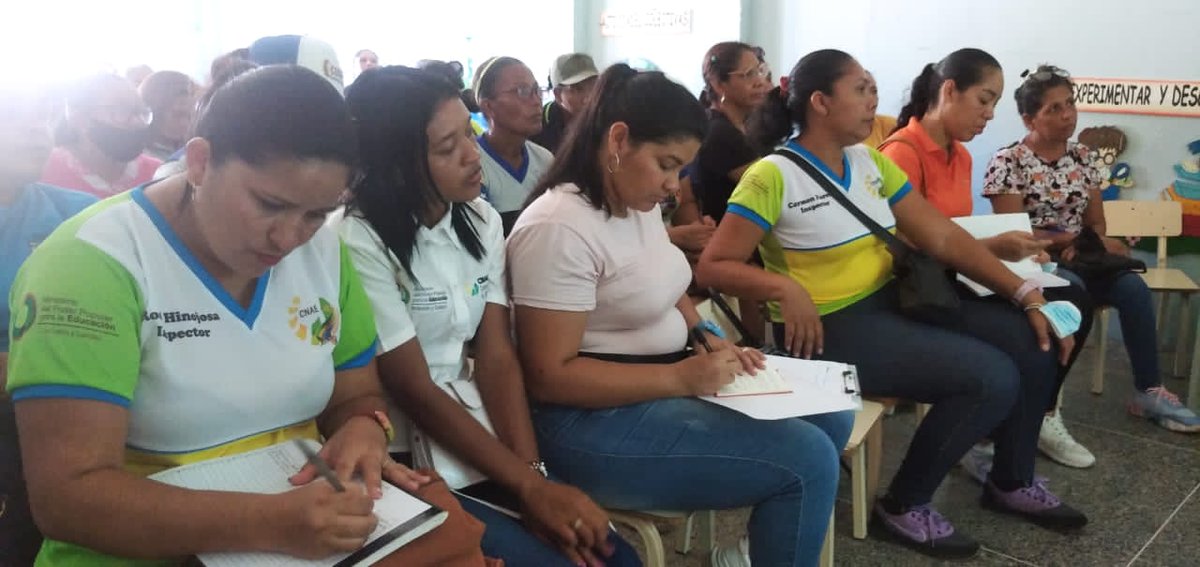 CnaeApure's tweet photo. #Apure| La Autoridad Única de Educación del Estado Apure @marys_orasma. La Gerente Estadal cumple con los lineamientos hoy con una ventana para la gastronomía en el mundo. Demostraciones de diferentes platos típicos con vitaminas. @cnaeoficial @_LaAvanzadora https://t.co/xKQIoPnkzP