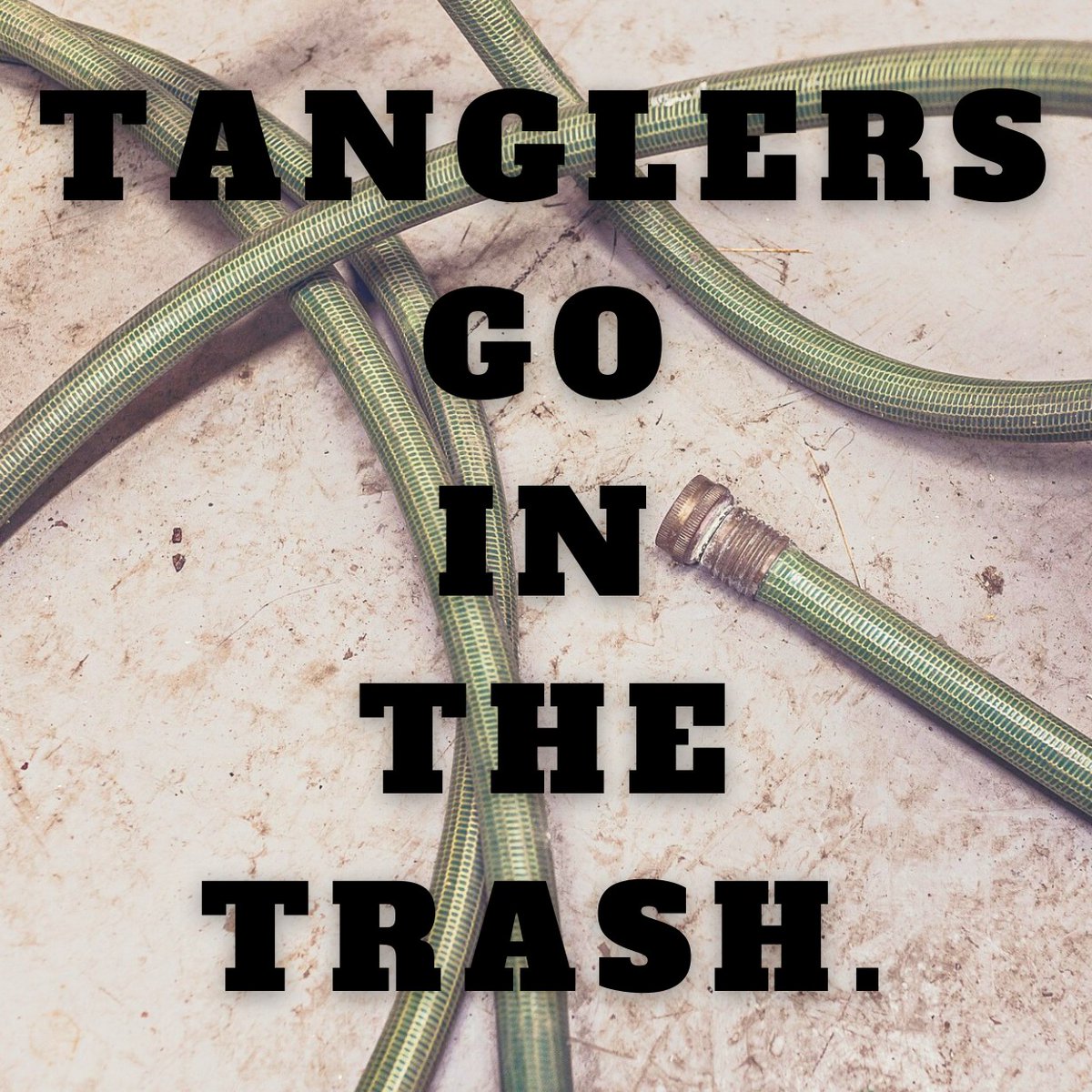 ABQBeautiful's tweet photo. Garden hoses, ropes, and wire hangers are all considered "tanglers." These materials can cause a headache during the recycling sorting process. Please dispose of these in your trash. Thanks for recycling right, Albuquerque!
#OneAlbuquerque #TossTheTanglers #RecycleRightABQ https://t.co/T1eKNiCkZ4