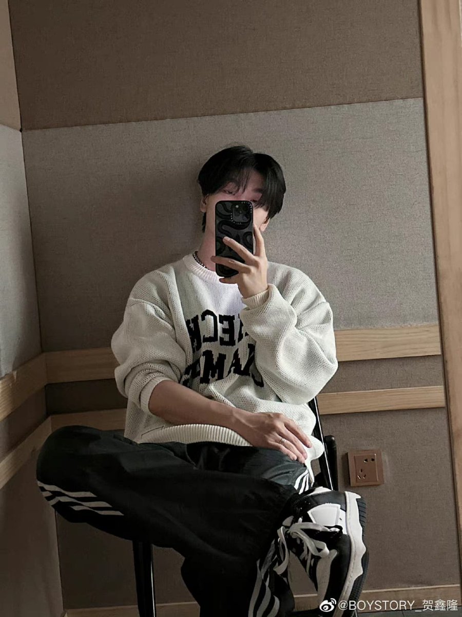 xinlongweb's tweet photo. [ #XINLONG #鑫隆 #BOYSTORY ]
谁能帮我想个文案🤦 https://t.co/qssaIm1EqH
