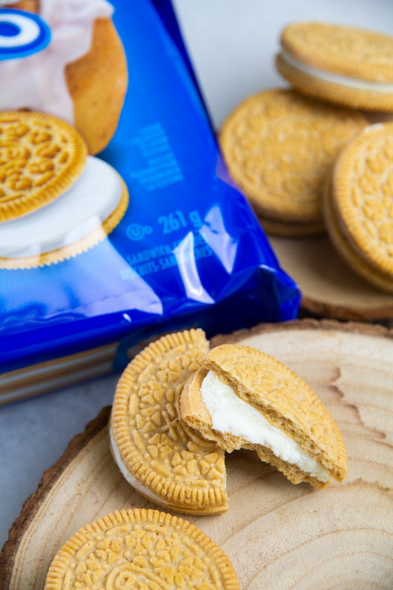 JaponShop's tweet photo. 😋 El sabor de la Navidad!! 🎄
😍 Te traemos las nuevas Oreo sabor a Bollo de Canela! ❤ Disfruta de su relleno de glaseado de bollo de canela y galleta dorada espolvoreada con canela azucarada.

#oreo #oreolover #navidad #bollodecanela #canela #rollodecanela #novedad #japonshop https://t.co/x1N9oyySXJ