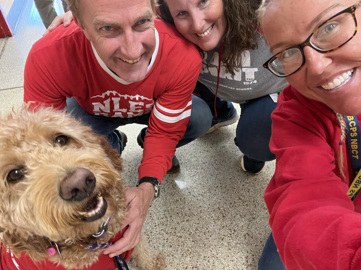 MrsBrownNLES's tweet photo. We’re her favorites 🤫😂@MrsDavisNLES @WoodNLES @north_landing https://t.co/zeXB3sxrVl
