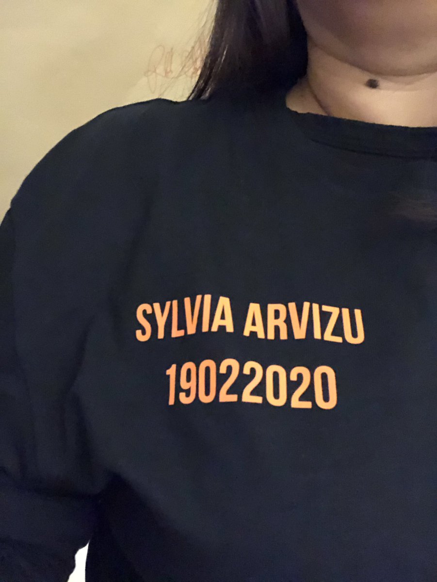 annaivetterodri's tweet photo. “Morir de tiricia y carcelazo”, un libro de Sylvia Arvizu, además de que me llega al corazón, tienen que leerlo!!! Ayer fue su presentación en la @FeLiHermosillo https://t.co/FeFuB4cKnw