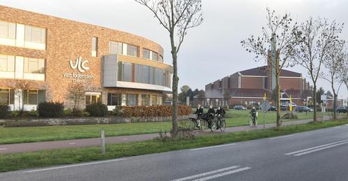 veiligveller's tweet photo. Zorgen om toename verkeersdrukte bij  verdubbeling Lodensteincollege in #Barneveld https://t.co/umqq5qhQxJ #veiligveller #veiligdeburgt https://t.co/qN2QpDD3BF