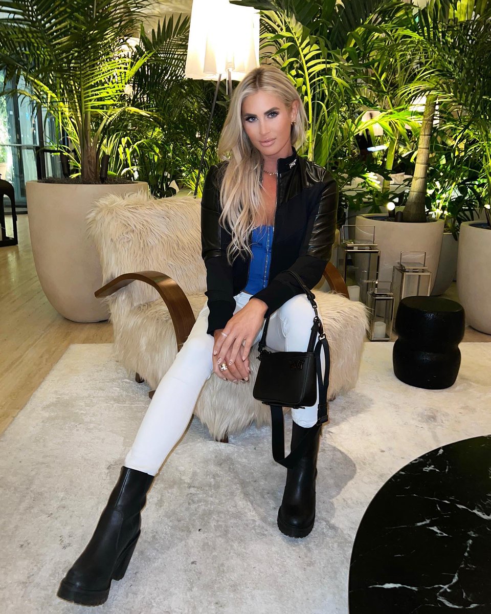 KarinHart's tweet photo. 1, 2, or 3โฆ which one is your favorite? ๐ค๐๐ค #theedition #tampa #tampaflorida #pxg #pxgapparel @pxg https://t.co/78l6w59Fky