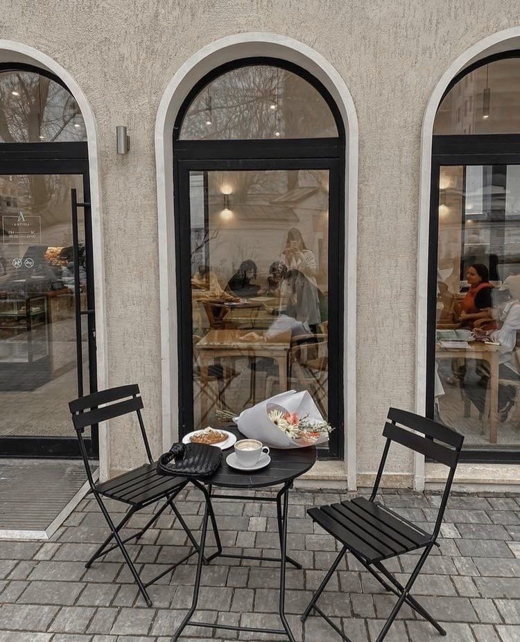 liviuuh's tweet photo. cafe date https://t.co/nbGXOfhBpn