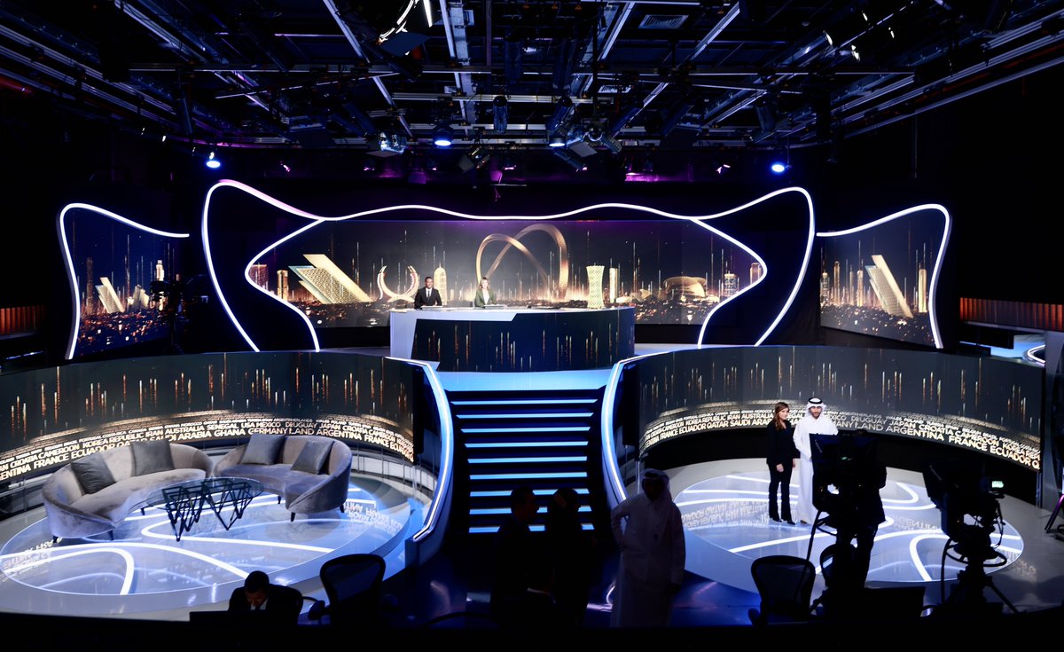 beINSPORTSNews's tweet image. 🛑 بيـان رسمي | انتشرت وثيقة مزيّفة عبر وسائل التواصل الاجتماعي تشير إلى وجود تأخير في البث المباشر لمجموعة قنوات beIN SPORTS بسبب مجموعة من الادعاءات الكاذبة. نشكر متابعينا لعدم نشر الإشاعات أو المعلومات المضللة ❌ والحرص على أخذ المعلومات الصحيحة من مصادرها عبر حساباتنا الرسمية