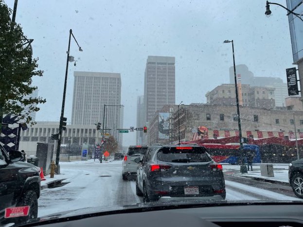 DcPunk_Broncos's tweet photo. #Denver Now #SnowFriday https://t.co/LCRjkAQKSD