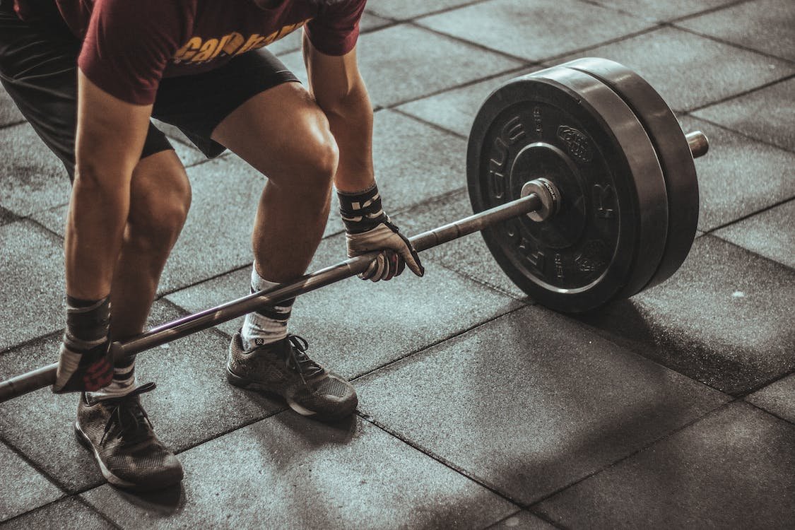 John071912's tweet photo. @CaptVenk Why lift heavy when core strength is not matching up? - #laws of #physics & #science exist in the #gym too!!
Trying 2 lift #heavy can easily result in an injury like a #herniated disc or torn #ligaments that could affect not just ur training but the rest of ur #life.
#gymlife https://t.co/eEZz064Cc0