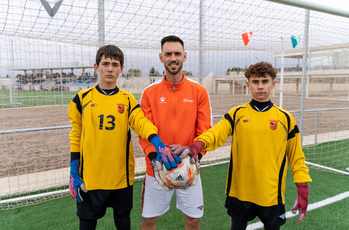 ⛔🥅 ¡PROHIBIDO PASAR! ⛔🥅

🧤 Nuestros guardianes liderados por <a href="/fcoAndugar/">ANDÚGAR</a>:

¡Todos a una 🫂⚽! #VamosFFRM