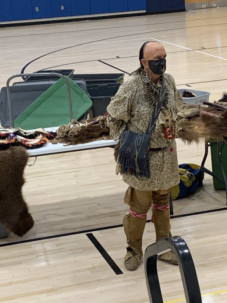 LeeBurnsworth's tweet photo. Thank you to Ghostman for a great Native American presentation! @MrsAKelemen @TeamNSIS https://t.co/KAEbau4PtY