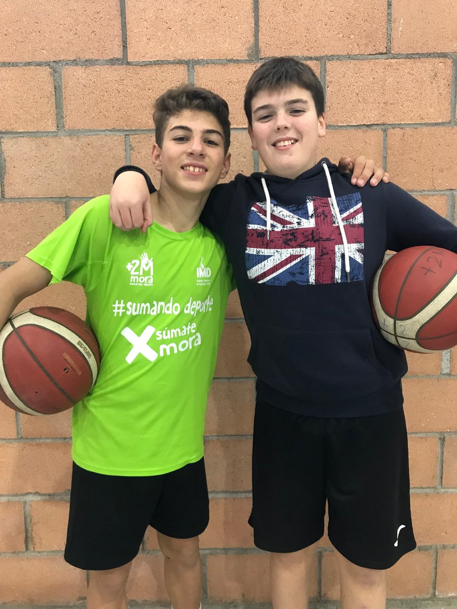 ImdBaloncesto's tweet photo. Unos figuras del cadete masc 😜🏀 https://t.co/e6WorjYq64