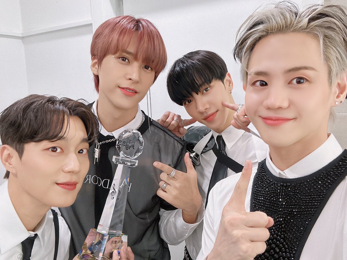 light_mayflower's tweet photo. ๐๐๐๐
#ALONE3RDWIN #HIGHLIGHT65THWIN https://t.co/j2fVjyBA4p