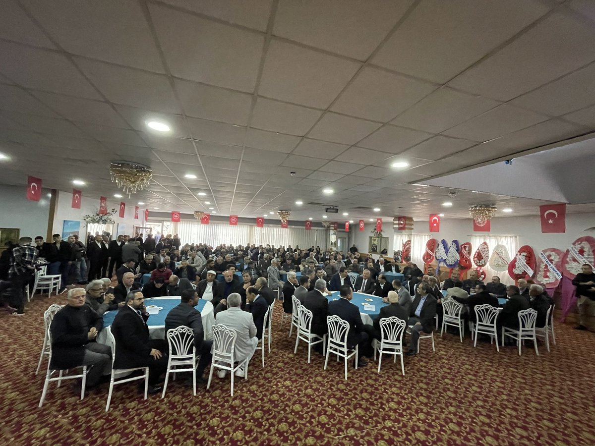 cenginyurt52's tweet photo. Anketçiyim diyen paralı anketsizler!
Demokrat Parti Dinar ilçe kongremizi görün.
Salonlar, meydanlar Demokratlarla doluyor.
Meraklılarını yarın Manavgat ilçe binası açılışına , Pazar günü Alanya kongremize bekleriz.
El mi yaman, bey mi yaman buyurun. https://t.co/wIc2nzYhzy