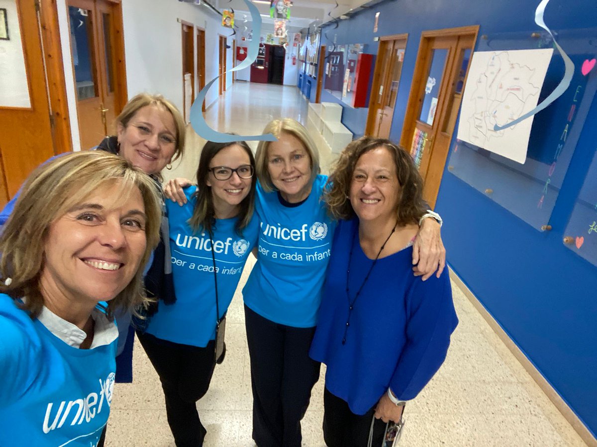 Andorra ja s'està pintant de color blau? Encara estàs a temps de sumar-te! Aquest any, per la inclusió de tots els nens i les nenes!! Envia'ns la teva acció a info@unicef.ad i per wattsapp a 617 040!! <a href="/SantErmengol/">Sant Ermengol</a> <a href="/mpjansana/">Marta Pons</a>