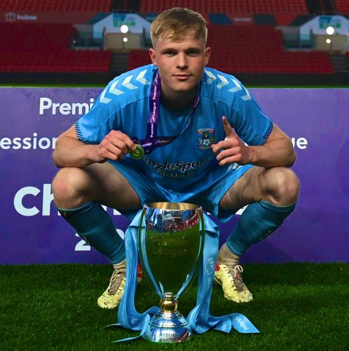 𝙇𝙊𝘼𝙉 𝙎𝙄𝙂𝙉𝙄𝙉𝙂 ↔️🔴

Alfreton Town are delighted to announce the signing of <a href="/Coventry_City/">Coventry City</a> U21s captain and centre-back Jay McGrath on a one-month loan!

Welcome to Ofton, <a href="/JayyMcGrath/">Jay McGrath</a> 🤝 

#ATFC | #Ofton