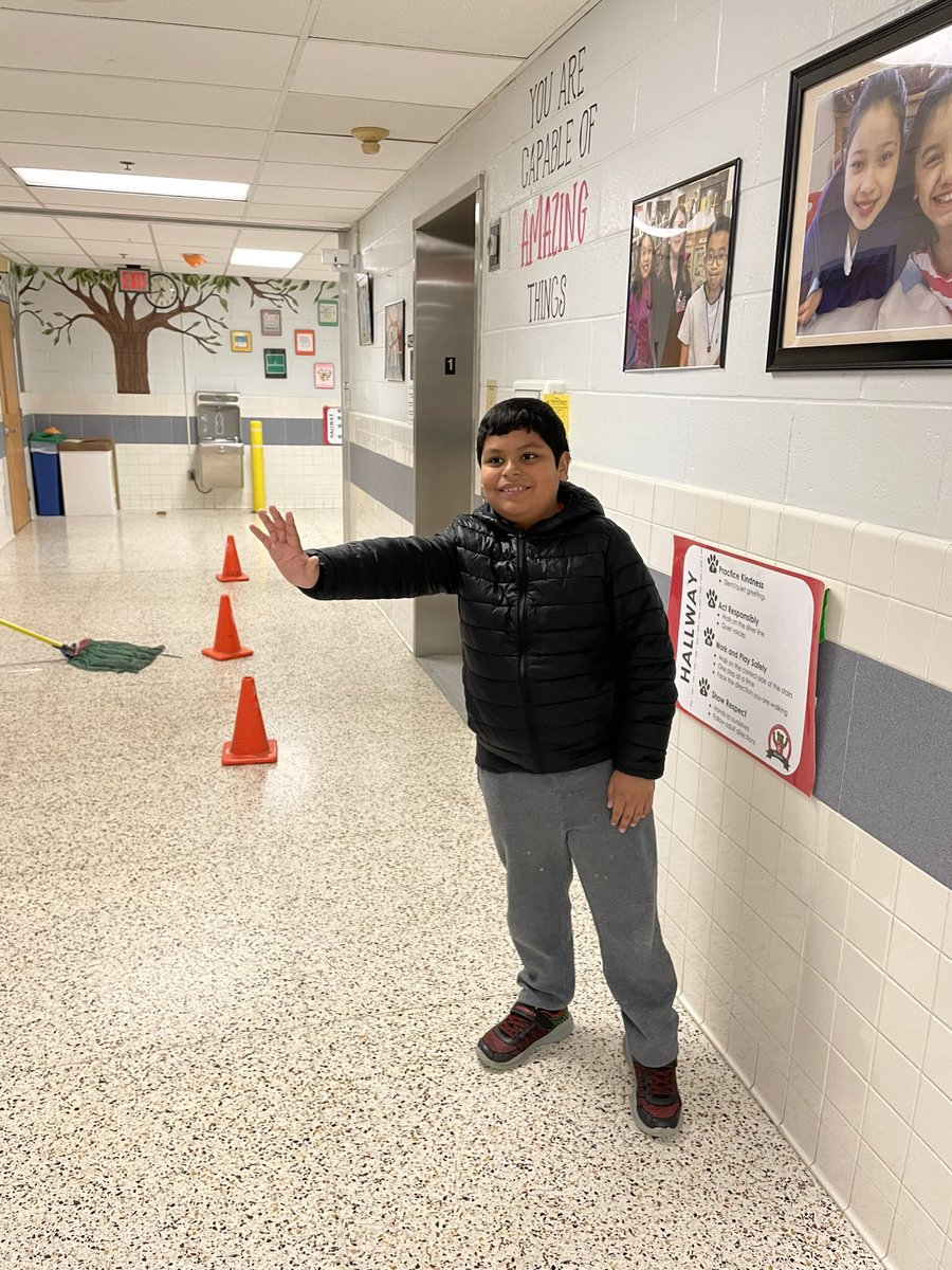 ASpurl's tweet photo. Seeing so many @OldeCreekES Bears helping each other makes my heart so happy! ❤️✨ @fcpsnews @FCPSR5 https://t.co/i52sOqqKPH