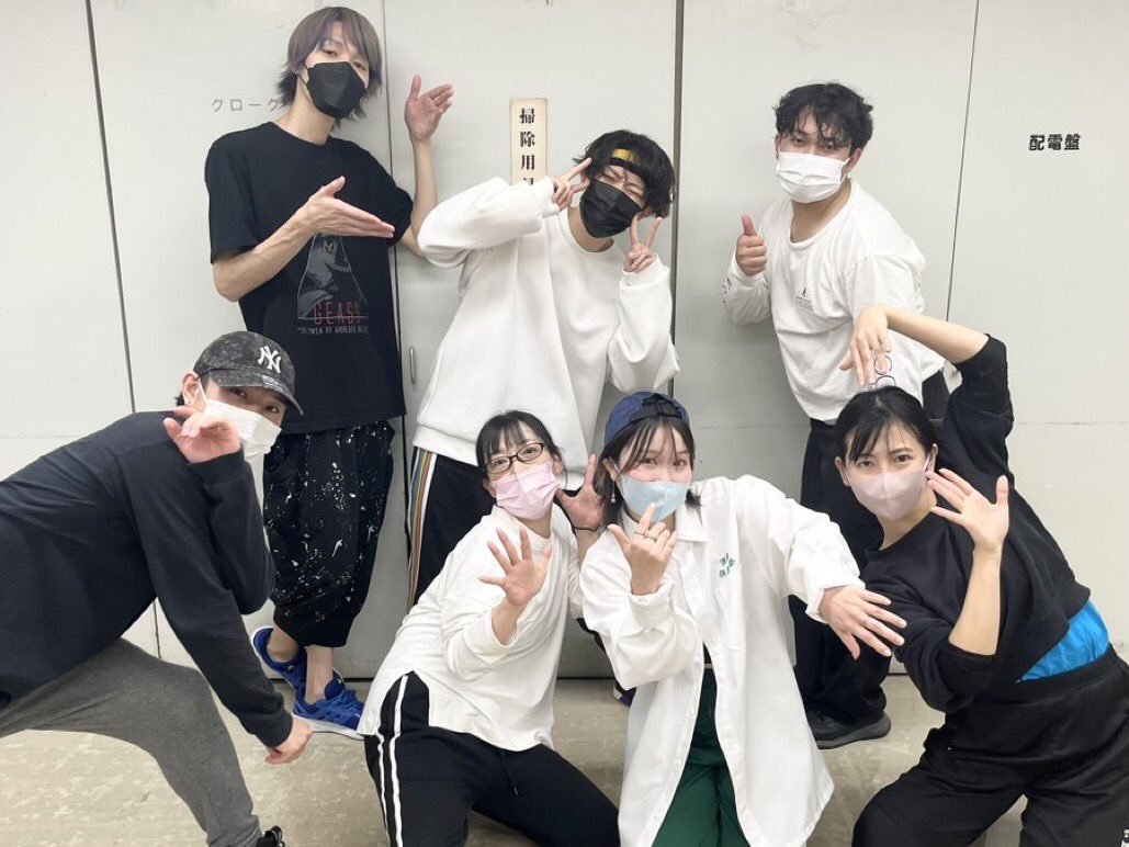 ryomotoki's tweet photo. 本日はダンスシーンの稽古でした

明日は稽古場まで無事辿り着けるかが鬼門になりそうです

#脚が言う事聞かなくなりました
#でも終わった後の一杯は死ぬ程美味い https://t.co/J6XtLLm78O