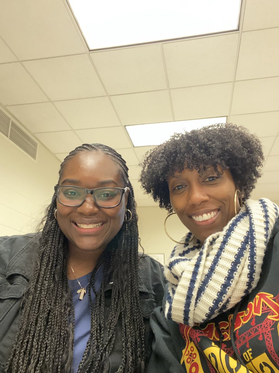 HusbandNash's tweet photo. Always thankful to share and collaborate with you all! Happy Thanksgivings 🦃 #instructtech @APSInstructTech @MyleciaSims @APSITSdawson @innovativeedyou @APSITJAMES https://t.co/cSxPEsqcSf
