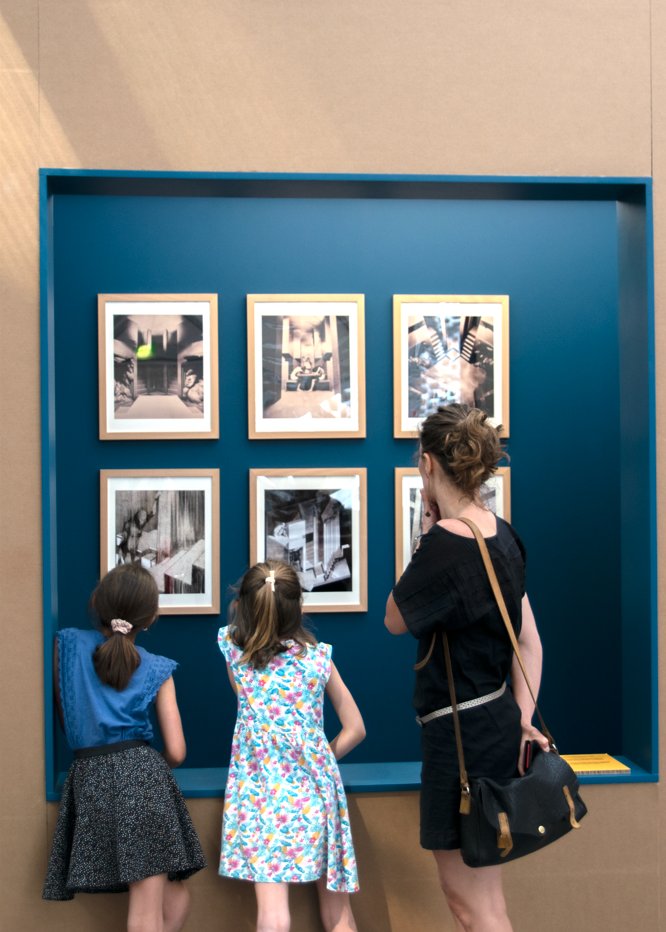 BiennaleDesign's tweet image. Après Saint-Étienne, “At home” exposée lors de la #BiennaleDesign2022 s’installe dans la Stanley Picker Gallery de l’Université de Kingston, à Londres. Cette version condensée de l’exposition sera visible entre novembre 2022 et février 2023.

➡ buff.ly/3TM5JZ1