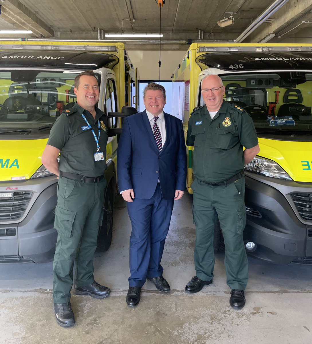 Thank you to <a href="/EastEnglandAmb/">EEAST Ambulance Service</a> for an invaluable visit at your #Watford depot 🚑 It was great to see the staff facilities, lifesaving equipment and hear from those on the front line ⚕️