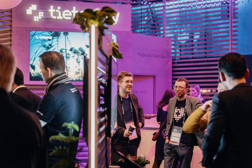 Tietoevry's tweet image. Do you still have the strength to continue the #Slush2022 journey? If yes, join our afterparty at 18:00 near the Founder stage! Our #purposefultechnology demos are also open for another our 🤩