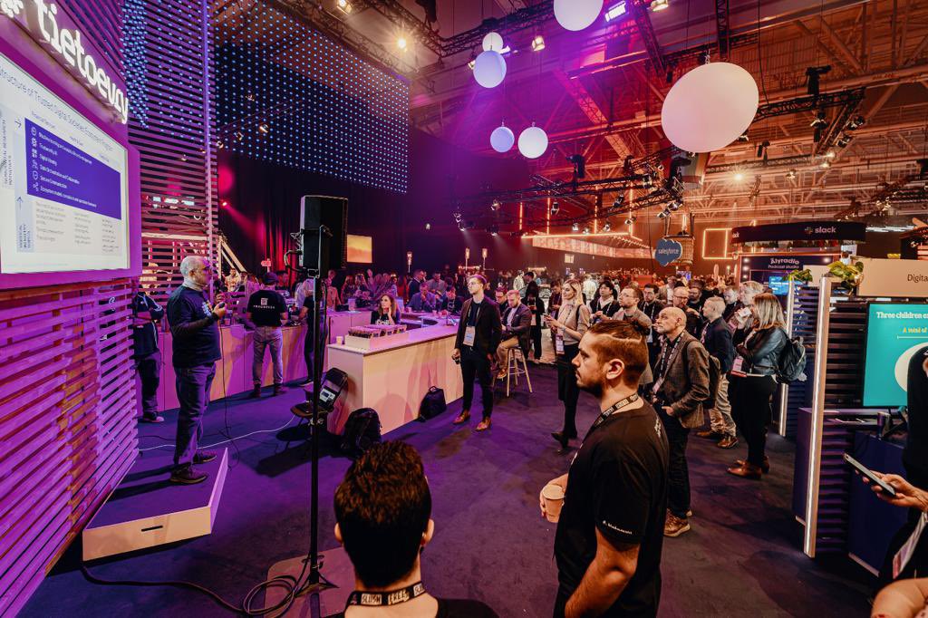 Tietoevry's tweet image. Do you still have the strength to continue the #Slush2022 journey? If yes, join our afterparty at 18:00 near the Founder stage! Our #purposefultechnology demos are also open for another our 🤩