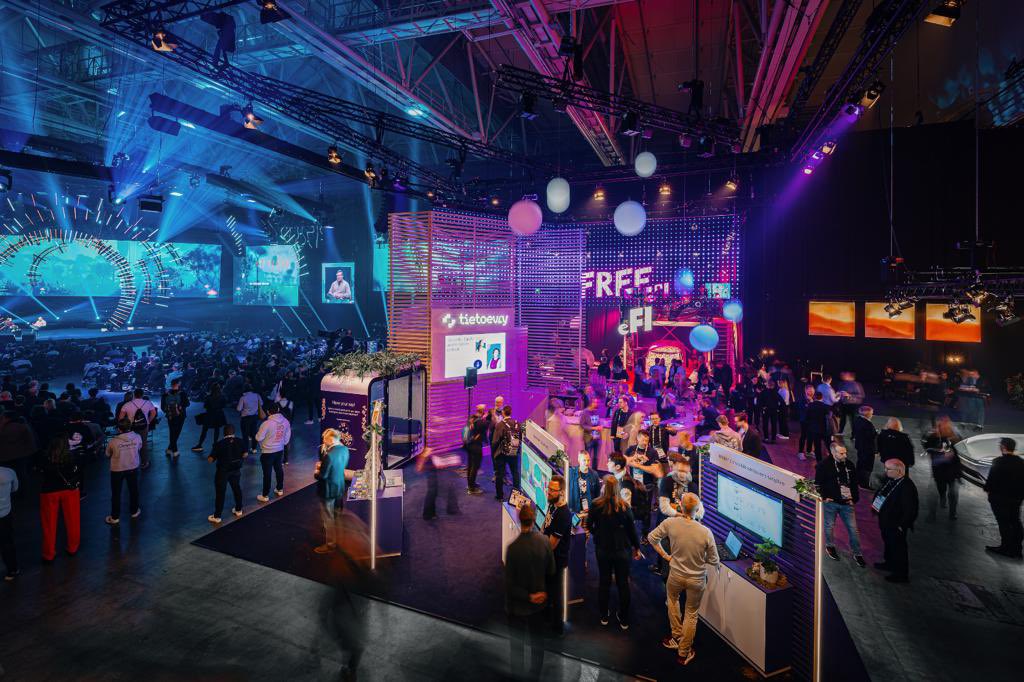 Tietoevry's tweet image. Do you still have the strength to continue the #Slush2022 journey? If yes, join our afterparty at 18:00 near the Founder stage! Our #purposefultechnology demos are also open for another our 🤩