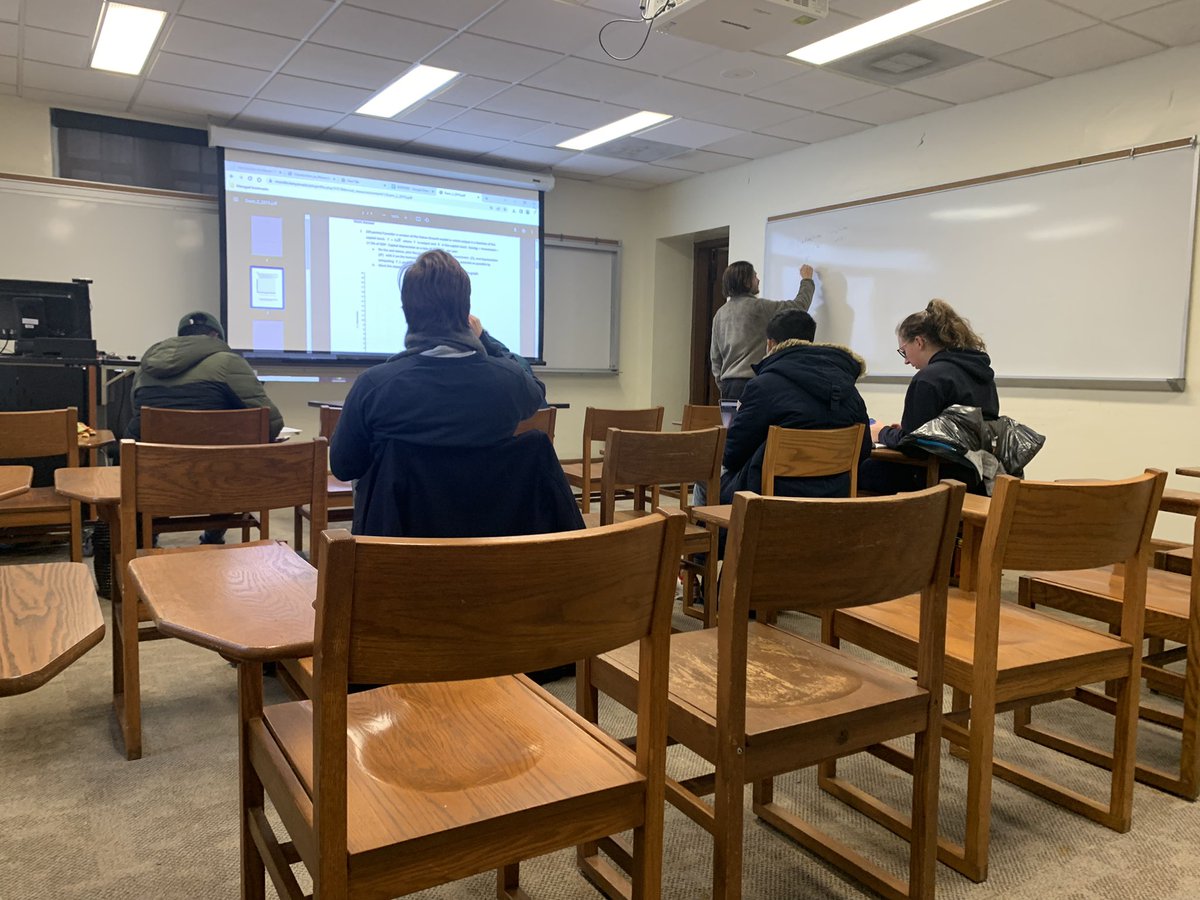 EconomicsPaul's tweet photo. Hello economists. Spending a beautiful snowy morning doing economics with my professor and mentor Daniel Kolliner. I hope you all have been having an economically fruitful semester. 😁 https://t.co/EcJ7bHRWQF