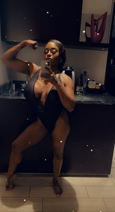 Happy 😃 Sexy Fridays !!! https://t.co/dWsKItu3h8 #fridaymorning  #chicago #ebonygoddess #kelliprovocateur<a href="/tag/fitness"class="tags"><span>#fitness</span></a><a href="/tag/chicago"class="tags"><span>#chicago</span></a><a href="/tag/ebonygoddess"class="tags"><span>#ebonygoddess</span></a><a href="/tag/fridaymorning"class="tags"><span>#fridaymorning</span></a>