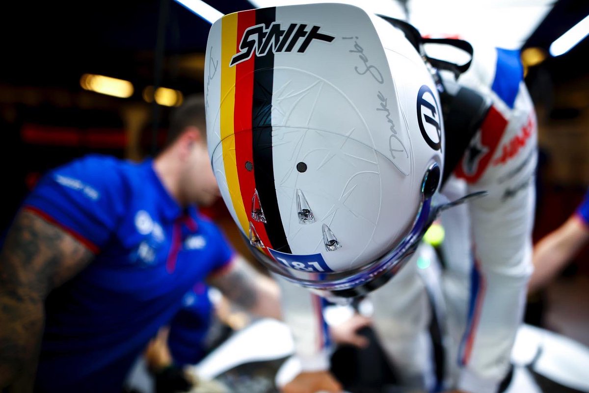 SchumacherMick's tweet photo. Danke Seb! https://t.co/fToMgHK5sP