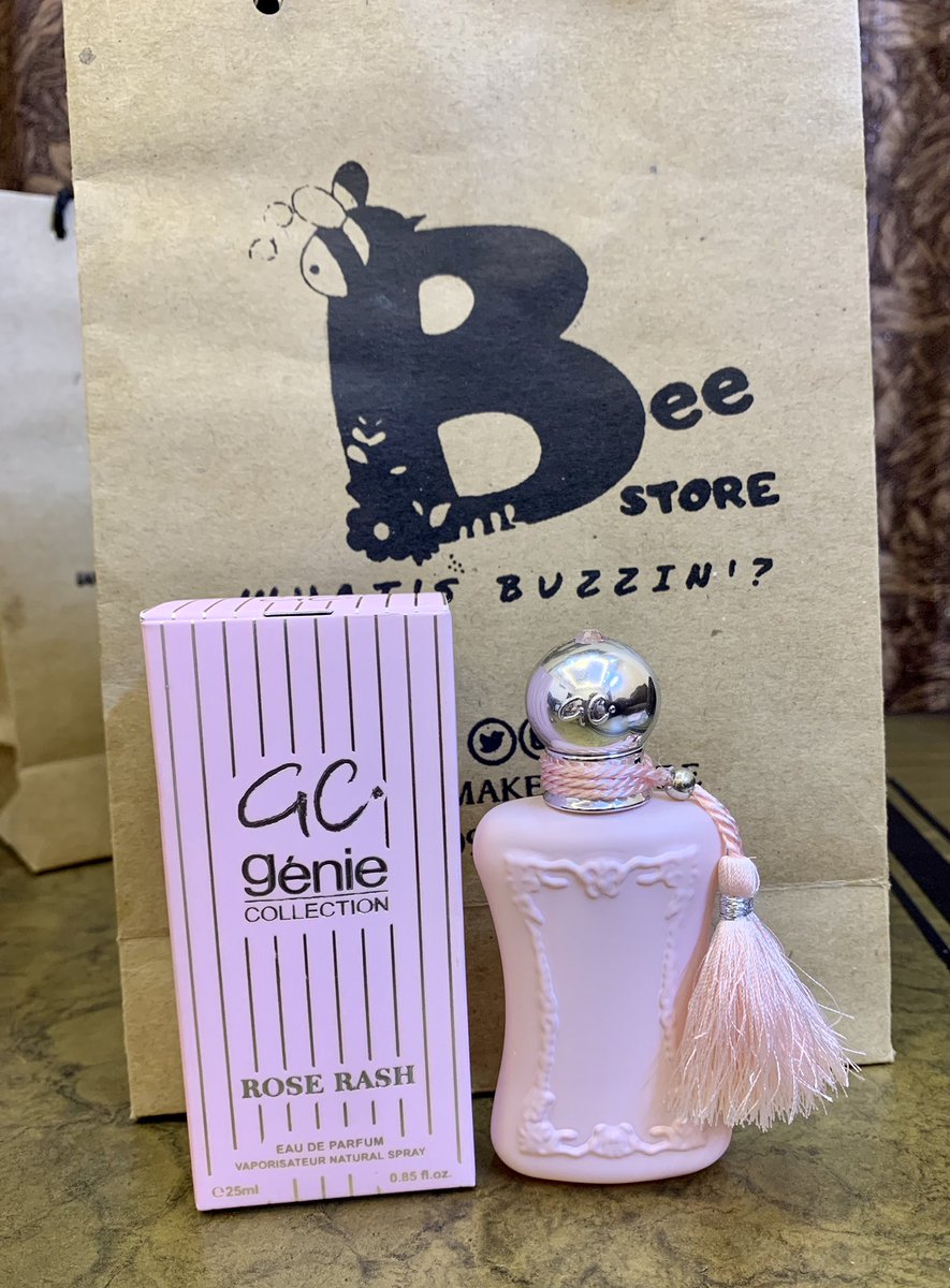 bee_makeupstore's tweet photo. جمعة مباركة عليكم ✨

متوفرة عندنا كل العطور الحلوة دي من جيني كولكشن 💕

سعر العطر 4500

وعندنا كمان احلى عرض اي عطرين او عطر و معطر باث اند بودي بكون معاهم عطر صغير هدية💓💓 https://t.co/11FfPoIgvh