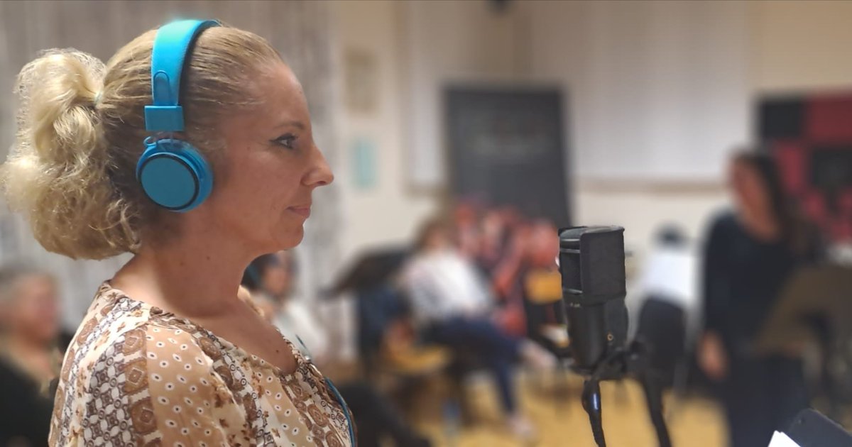 tienivivagospel's tweet photo. 🎙️WORK IN PROGRESS #nuovoprogetto 🎶
@ElisaSalamone2 🎧
#backstage #salaregistrazione #onair #gospelsinger #qualcosaincuicredere
#gospel #gospelsong #gospelmusic
#salaprove #newsong #newproject
#recording #recordingroom #solista
#tienivivagospelvoices #tienivivalamusica https://t.co/x8cvCjBAy2