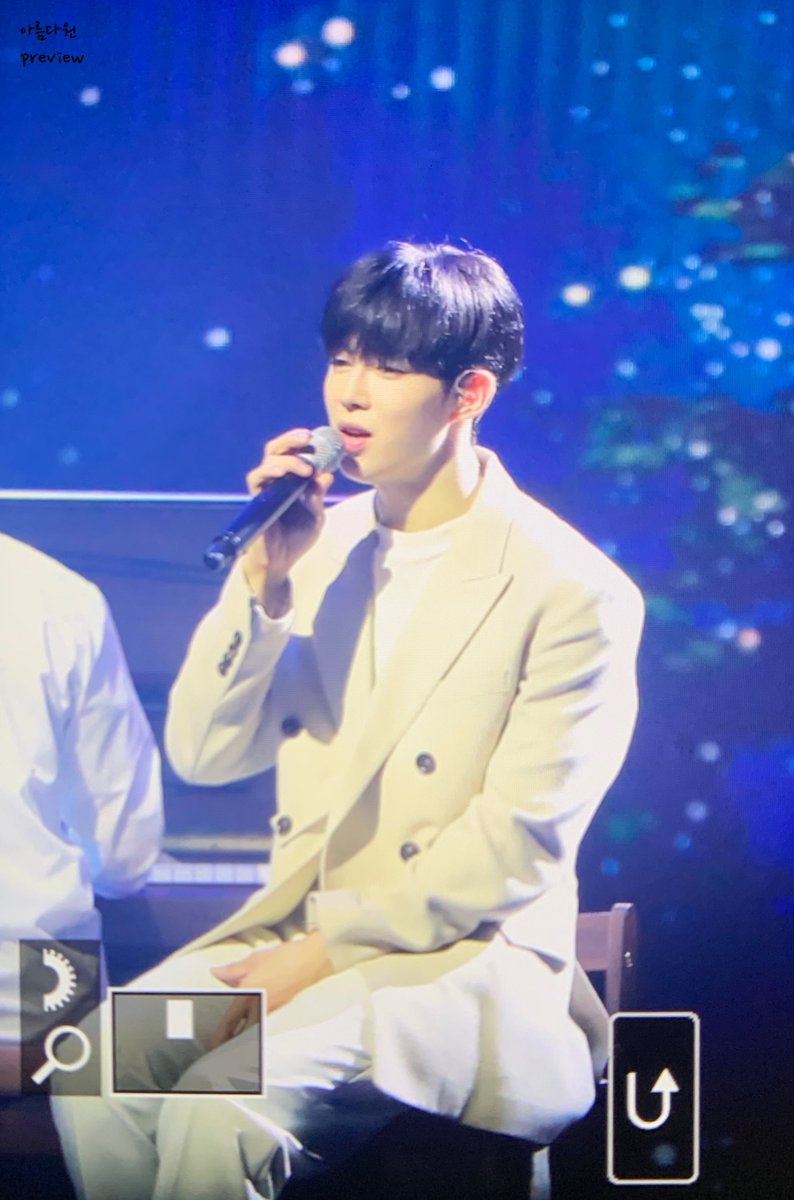 beautiful950724's tweet photo. 221118 DELIGHT CONCERT
어린 왕자님❣️

@SF9official #SF9 #다원 #DAWON #이상혁 #상혁 https://t.co/uBKrZvoXoO
