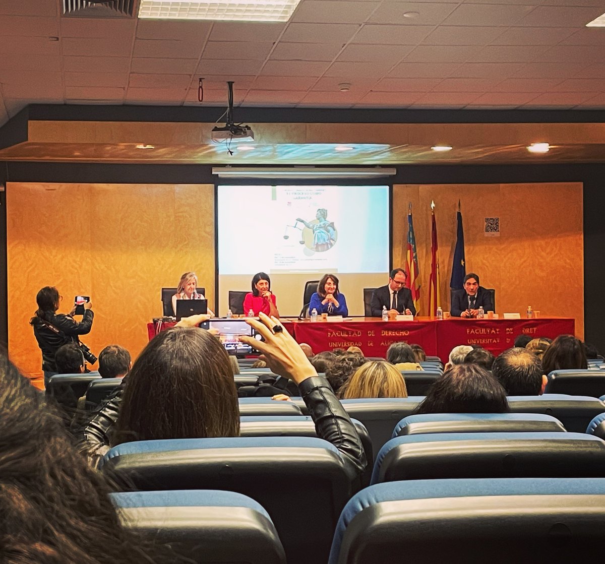 FundacionMSD's tweet image. ✅Finalizamos el VIII Memorial, gracias a todos los ponentes y profesores por enriquecernos con sus aportaciones y reflexiones en torno el proceso como garantía propiciadas a lo lardo del encuentro y las mesas, esp. a los directores Dª Olga Fuentes Soriano y D. JM Asencio Mellado