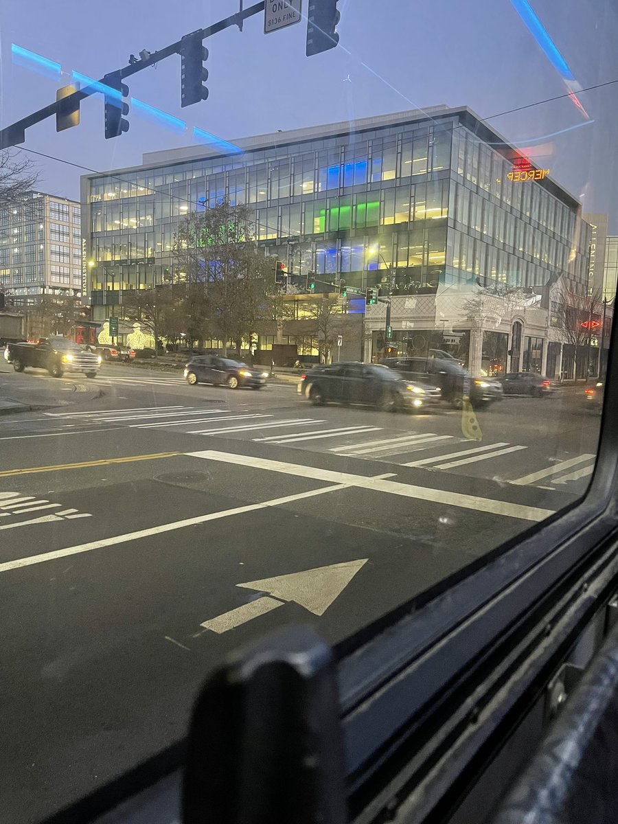 Delissa76's tweet photo. Good morning @AllenInstitute! what will we discover today? #blackinneuro #TeamScience #OpenScience #bigscience #spatialtrancriptomics https://t.co/j68tUKqvkx