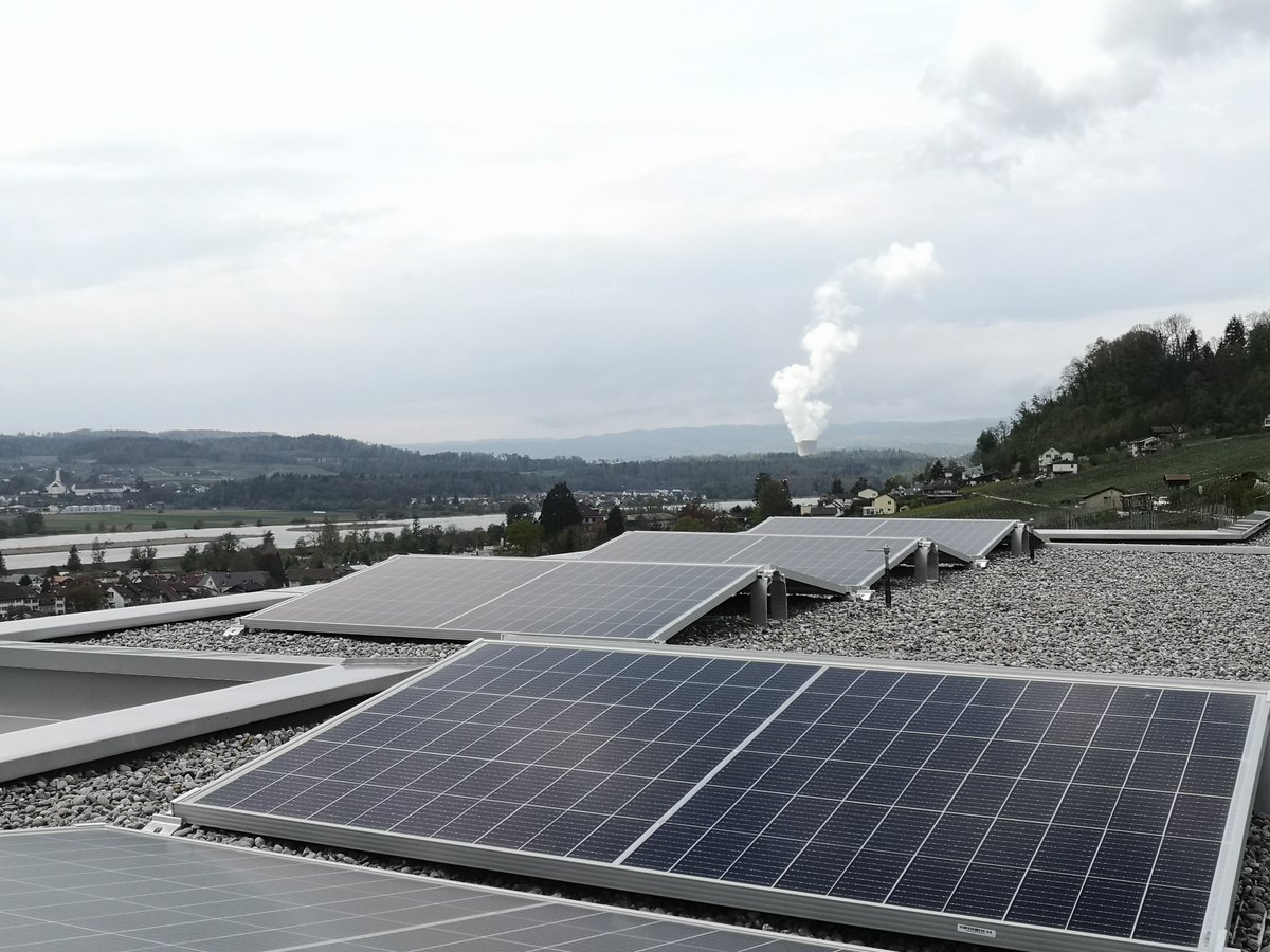 SmartEnergyLink's tweet image. Vergangenheit und Zukunft der Stromproduktion....

Um das Potenzial erneuerbarer Energien optimal auszuschöpfen, wird eine dezentrale Versorgung unumgänglich und zum Schlüssel des modernen Energiehaushalts. Wir machen diese Vision schon heute zur Realität!
#SEL #solar #solarpower