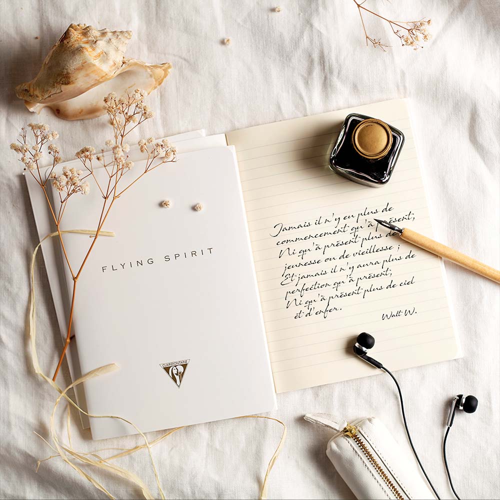 Flying Spirit is a collection dedicated to creativity and inspiration. 

A vintage look enhanced with poetical illustrations elegantly printed on white pure cellulose cardboard covers.

Available from Cult Pens -> cultpens.com/c/q/brands/cla…