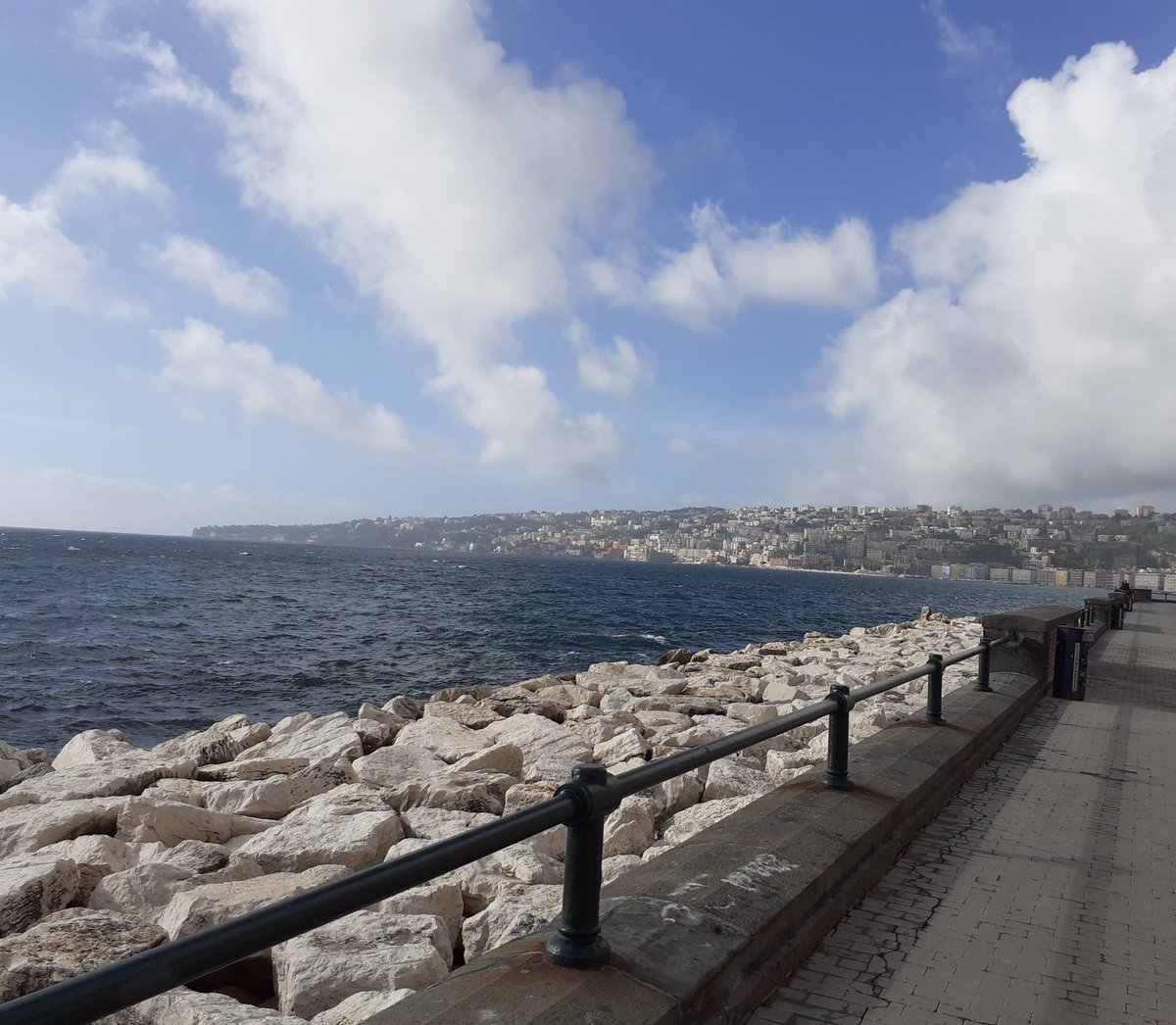 Lovely feeling today concluding the #rent Naples #RENT22 conference after delivering my presentation on place-based entrepreneurship and meeting a couple of my " #AcademicHeros " and many great people! 🙌🎉🌞