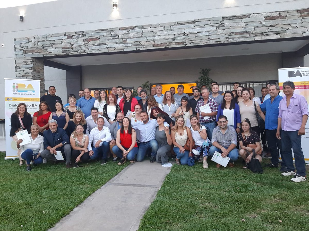 ProQuilmes1's tweet image. La inseguridad es uno de los temas más importantes para nuestro país,la cual aumento exageradamente este último tiempo.
Por eso en @dialogandoBa intercambiamos ideas y dialogamos acerca de esta misma junto a vecinos,concejales y referentes .