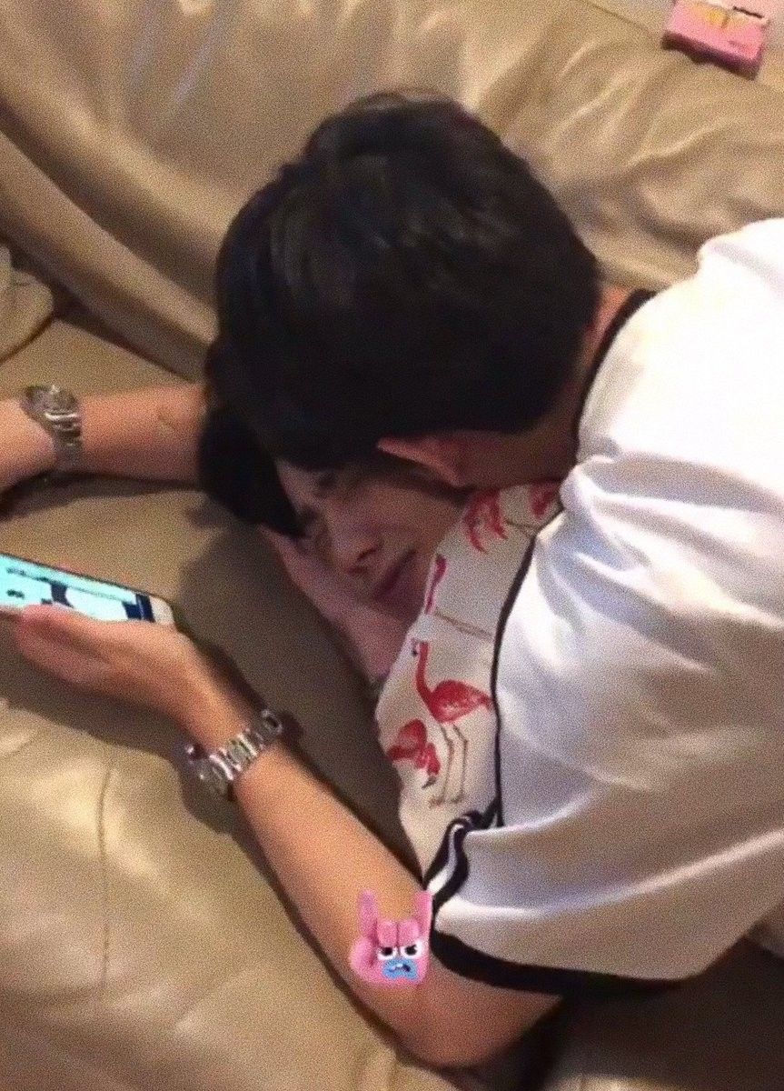 ᅠᅠ    I love you, my pretty boy ;)      ᅠᅠ