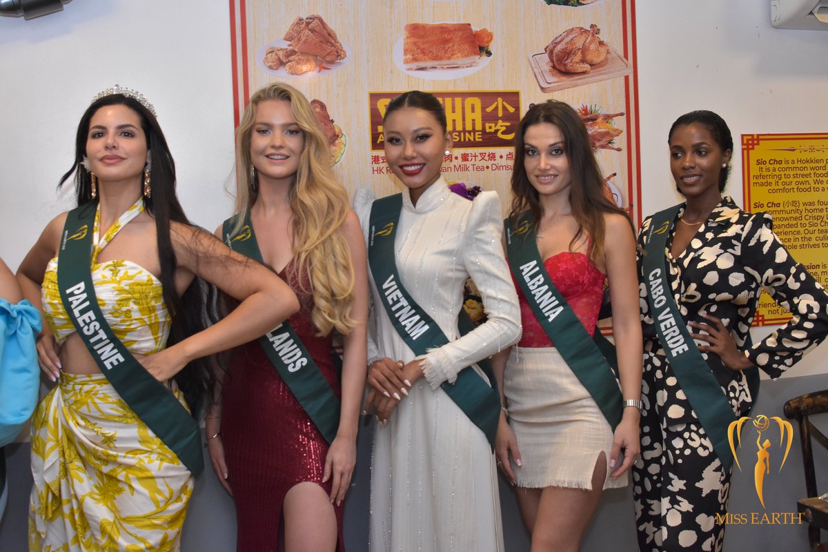MissEarth's tweet photo. Experience Hong Kong-style modern cafe at Sio Cha 小吃 Asian Cuisine. Thank you for supporting #MissEarth2022 https://t.co/APposdPw26