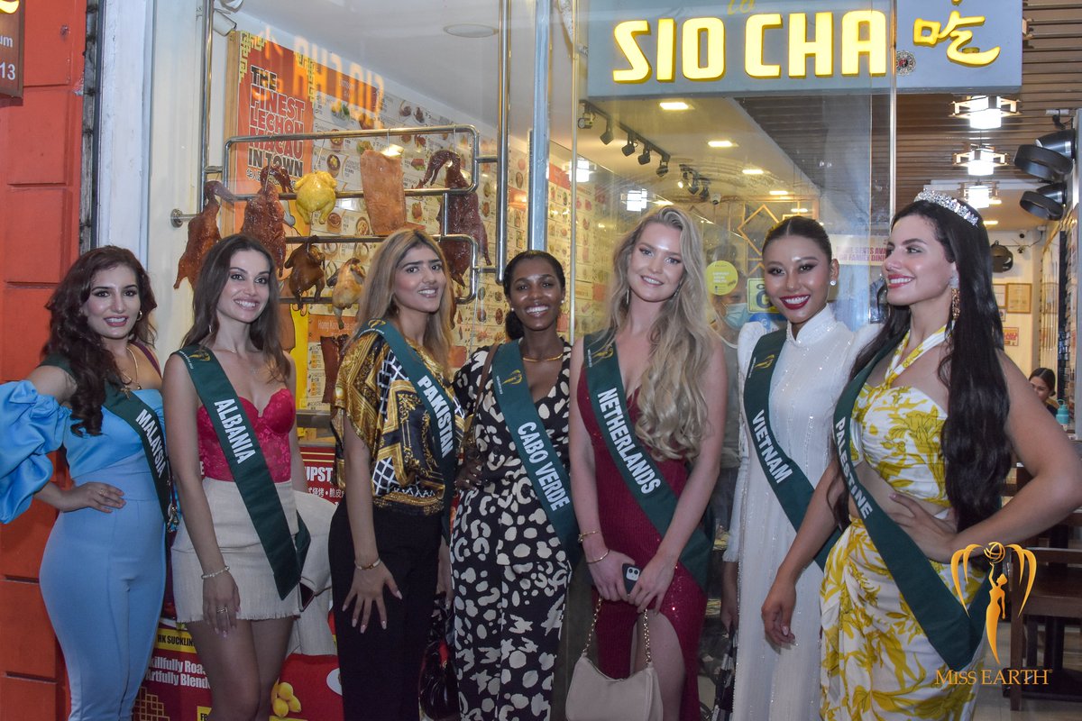 MissEarth's tweet photo. Experience Hong Kong-style modern cafe at Sio Cha 小吃 Asian Cuisine. Thank you for supporting #MissEarth2022 https://t.co/APposdPw26