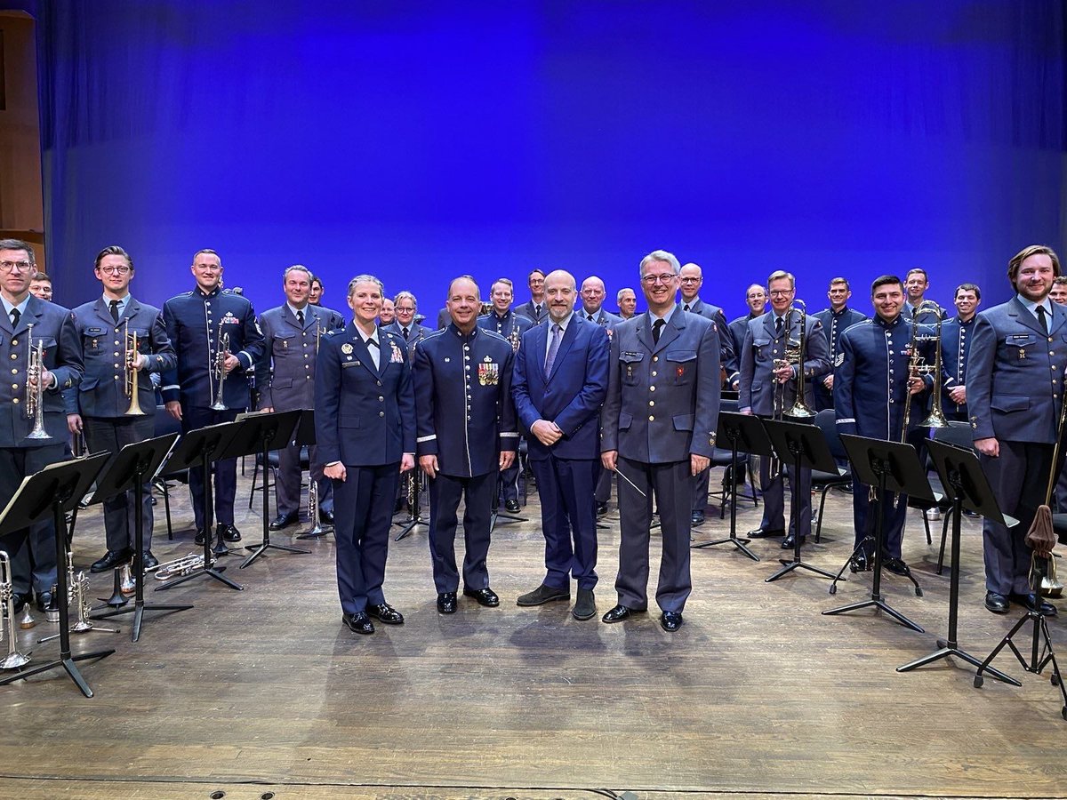 Last night, our Deputy Chief of Mission, Stig Piras, was in the audience for a joint concert by the U.S. Air Force Band &amp; the Prince of Denmark Air Force Band🎵. It was the 🇩🇰 ensemble’s first concert on 🇺🇸 soil and a festive evening with brass and percussion music. #DenmarkinUSA