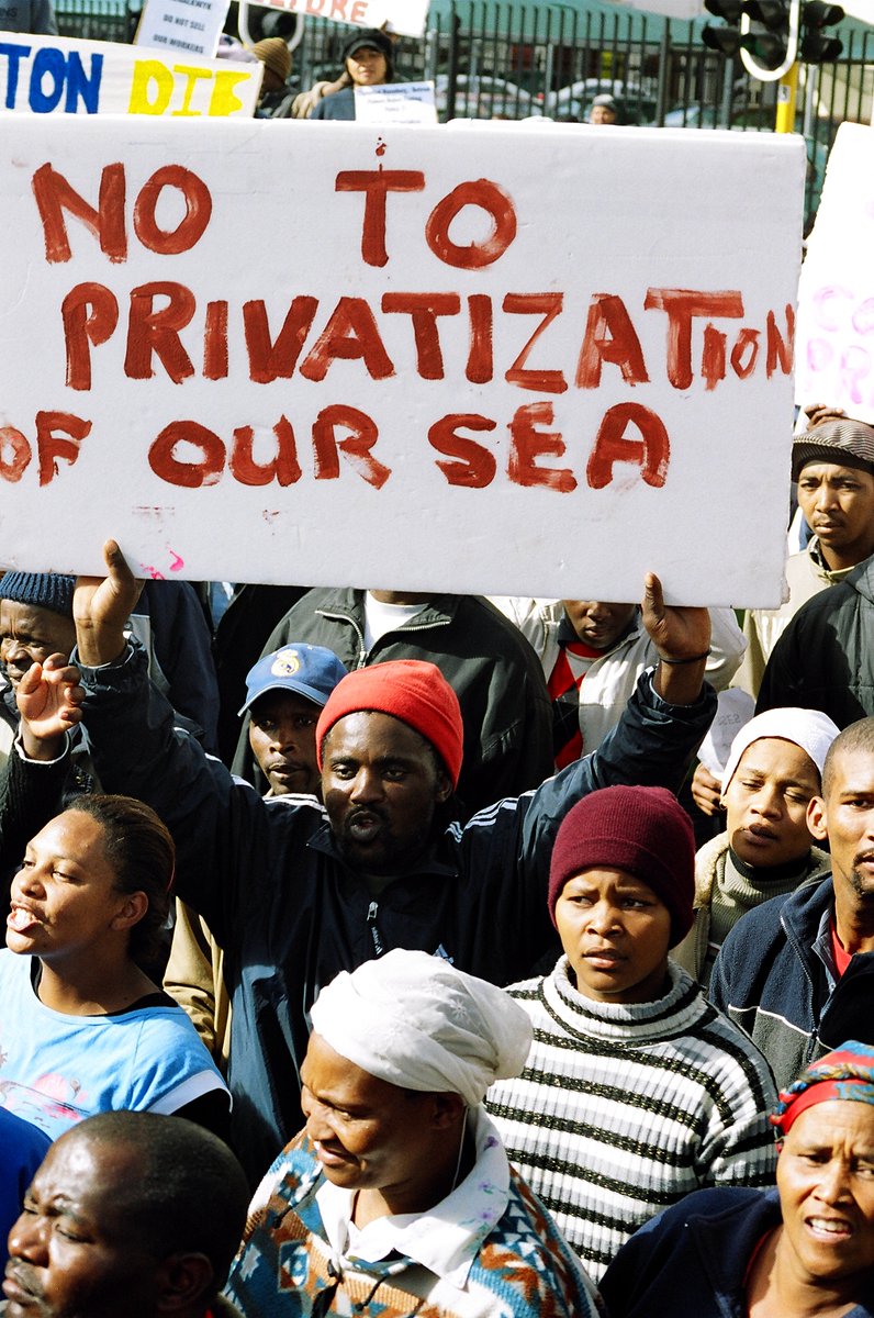 Press release 🔊 SOUTH AFRICAN AND FRENCH SMALLS-SCALE FISHERS URGE TOTALENERGIES TO GIVE UP ON OIL AND GAS EXPLOITATION OFF THE COAST OF SOUTH AFRICA
<a href="/TotalEnergies/">TotalEnergies</a> 
#Notooilandgas #protectourocean #smallscalefisheries

Read the full press release here: masifundise.org/south-african-…