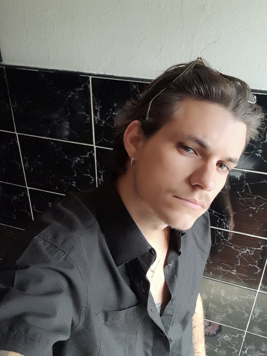 <a href="/PonseLakiva/">Ponse Lakiva ✨</a> Hi mi amiga !
.
My art and me
.
0.01 $eth
.
app.manifold.xyz/c/samsara3