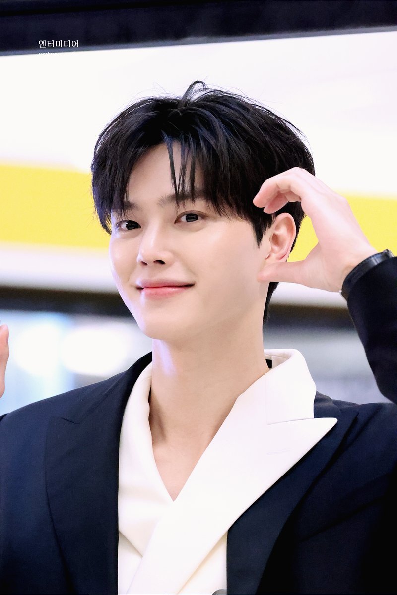 entermedia_EM's tweet photo. 221118 송강

#송강 https://t.co/HyIND6HowL