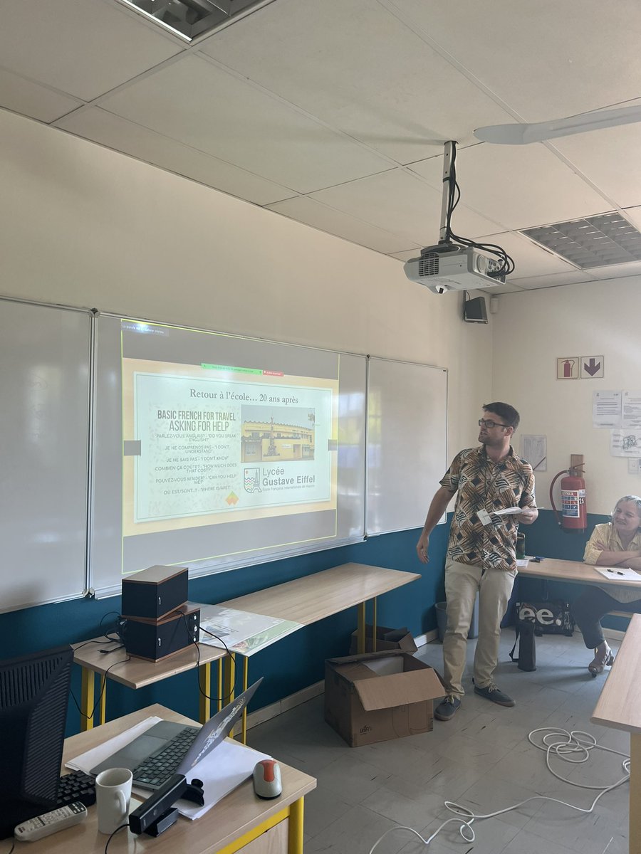 Irf_Zaao's tweet photo. Stage “Les enjeux du plurilinguisme” animé par formateurs d’anglais et d’espagnol de la #ZAAO 
✅ les bagages linguistiques et culturels 
✅les compétences de médiation 
✅les stratégies transférables 
Bâtissons des ponts entre les langues! #plurilinguisme #LV @aefeinfo https://t.co/IS7qUQQRbd