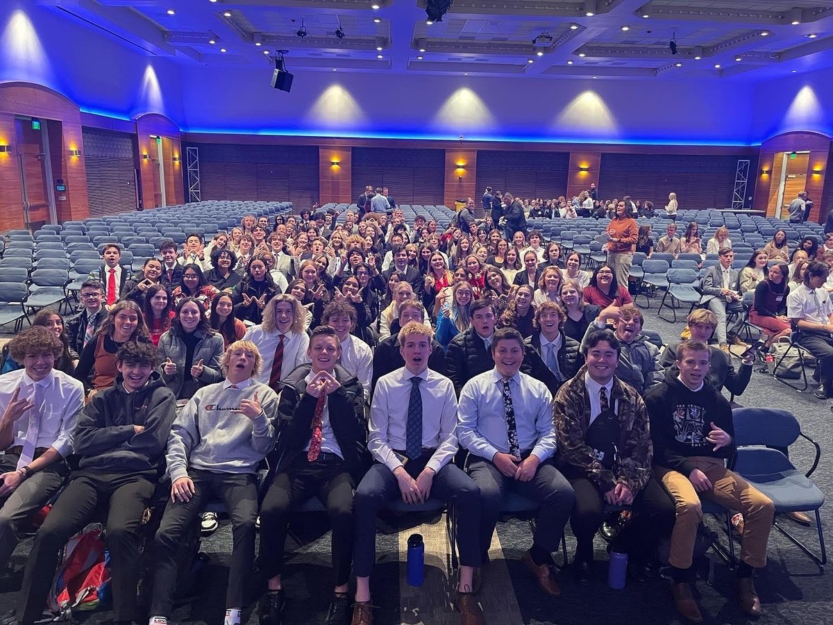 UtahCTE's tweet photo. #MondayCTEMoment: Weber HS #UtahDECA and #UtahFBLA members participated in the DECA Aggie Invitational hosted by the Jon M. Huntsman School of Business. Members competed in a wide-range of events and were recognized in business and career-related areas. @weberdistrict #UtahCTE https://t.co/4cTqsCnENP
