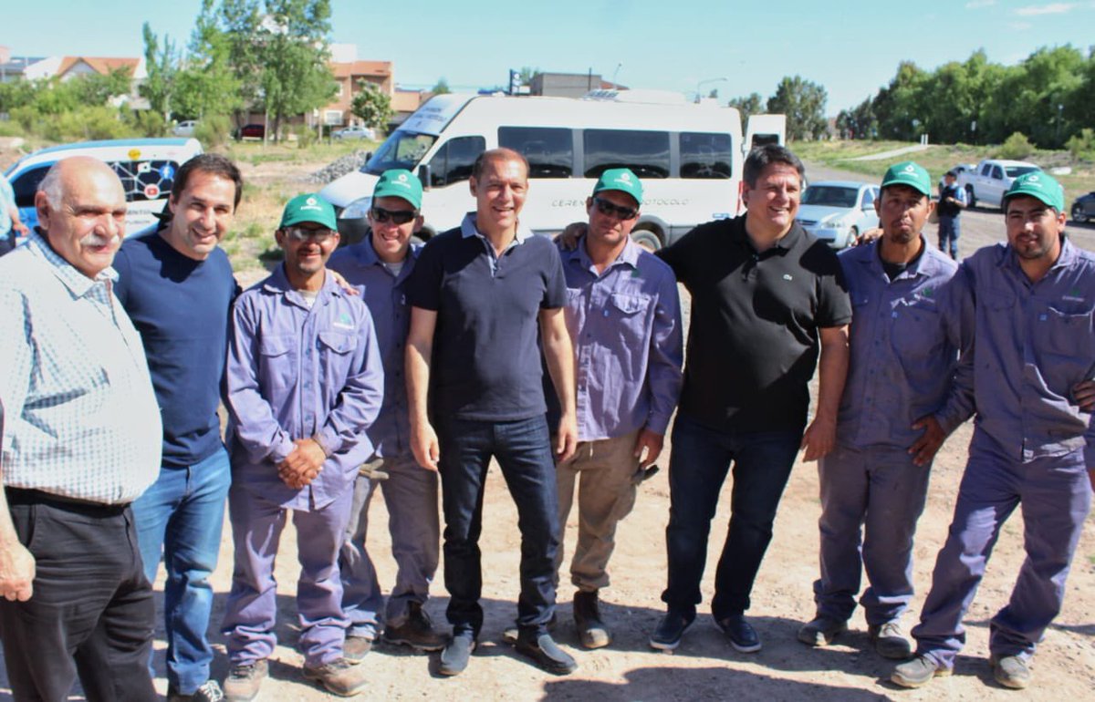 claudominguez02's tweet photo. El barrio Rincón de Emilio ya cuenta con la posta policial, que reforzará la seguridad de la zona. Gracias a cada oficial de la Fuerza por el compromiso diario y a las y los trabajadores que construyeron esta obra tan esperada 🙌🏼. #NeuquénCapital https://t.co/zyduw6GXpy