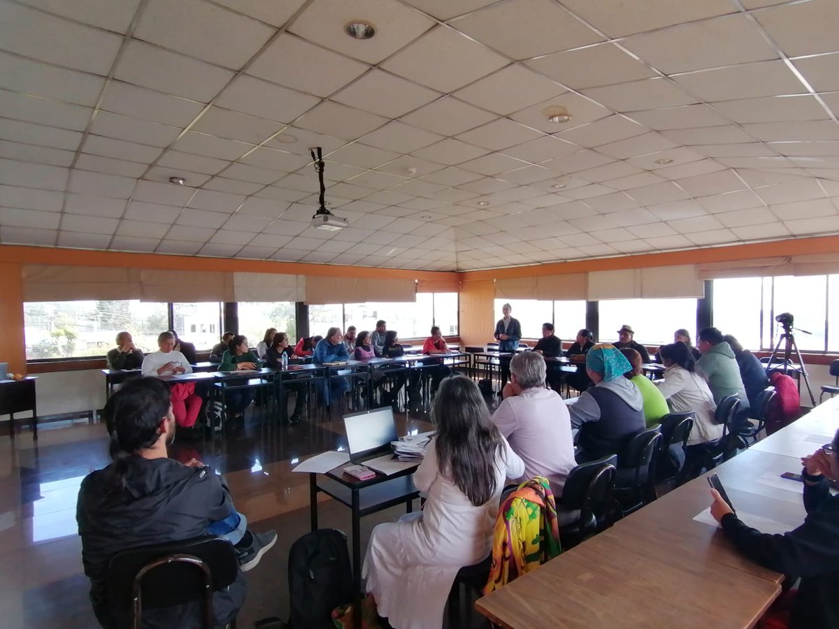 AcEcologica's tweet photo. #NoTLC
Hoy, 18 de Noviembre de 2022, da inicio el Encuentro-Asamblea de la Red Ecuador Decide Mejor Sin #TLC, en el centro misionero Verbo Divino, Quito.
#TLClaOtraPandemia https://t.co/Em2Wr78yQ4